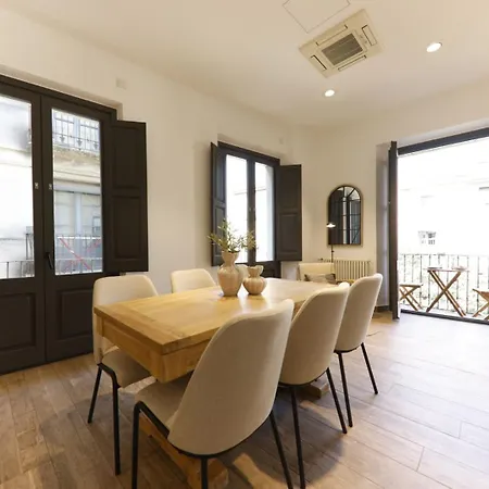 Apartament Bravissimo Rambla Llibertat, Monthly *